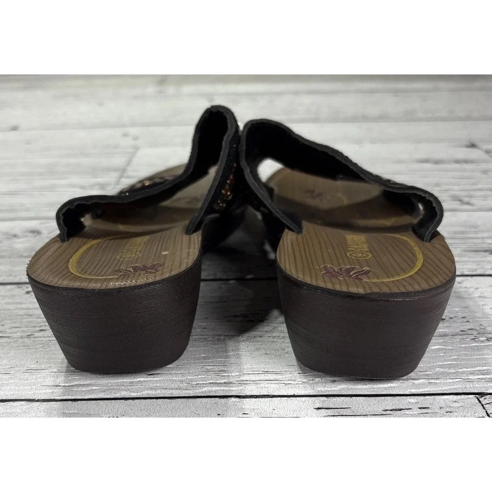 G.N.D Womens Sz 7 1/2 Black rhinestone accent Sandals New in Box style‎ # 9639